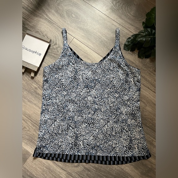 WHBM Ultimate Reversible Stripe/Abstract Camisole. 4-ways to wear. - Picture 11 of 15